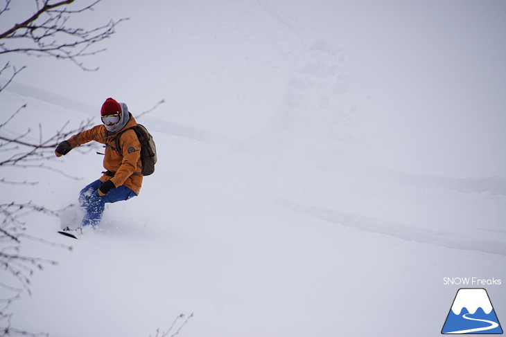 大雪山旭岳ロープウェイ 北海道最高峰でパウダーライド！